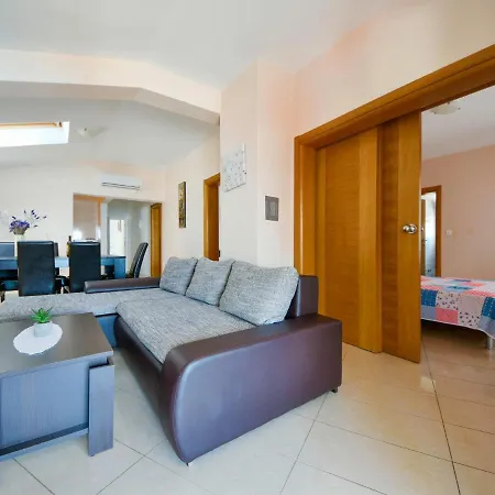 Tanja-2 By Interhome Maslenica