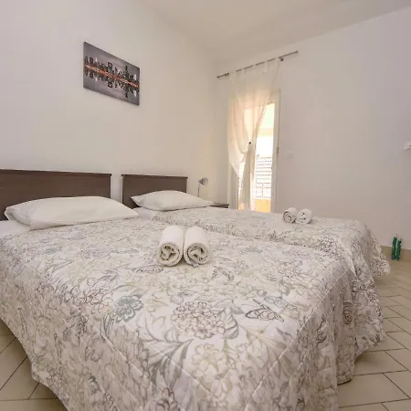 Appartement Tanja-2 By Interhome